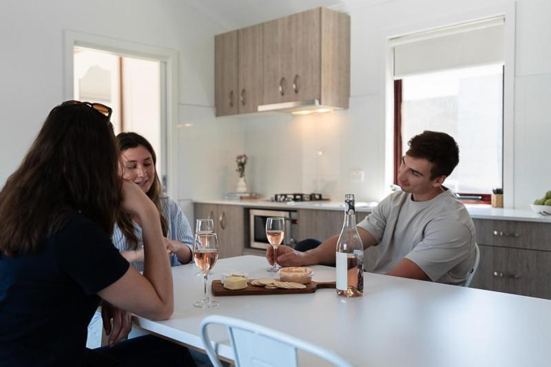 Adelaide Caravan Park - Aspen Holiday Parks Esterno foto