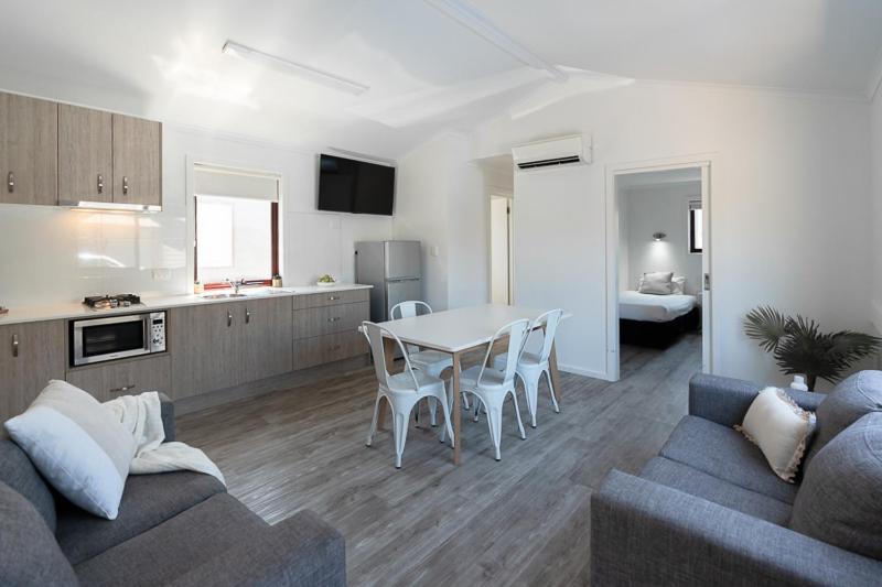 Adelaide Caravan Park - Aspen Holiday Parks Esterno foto