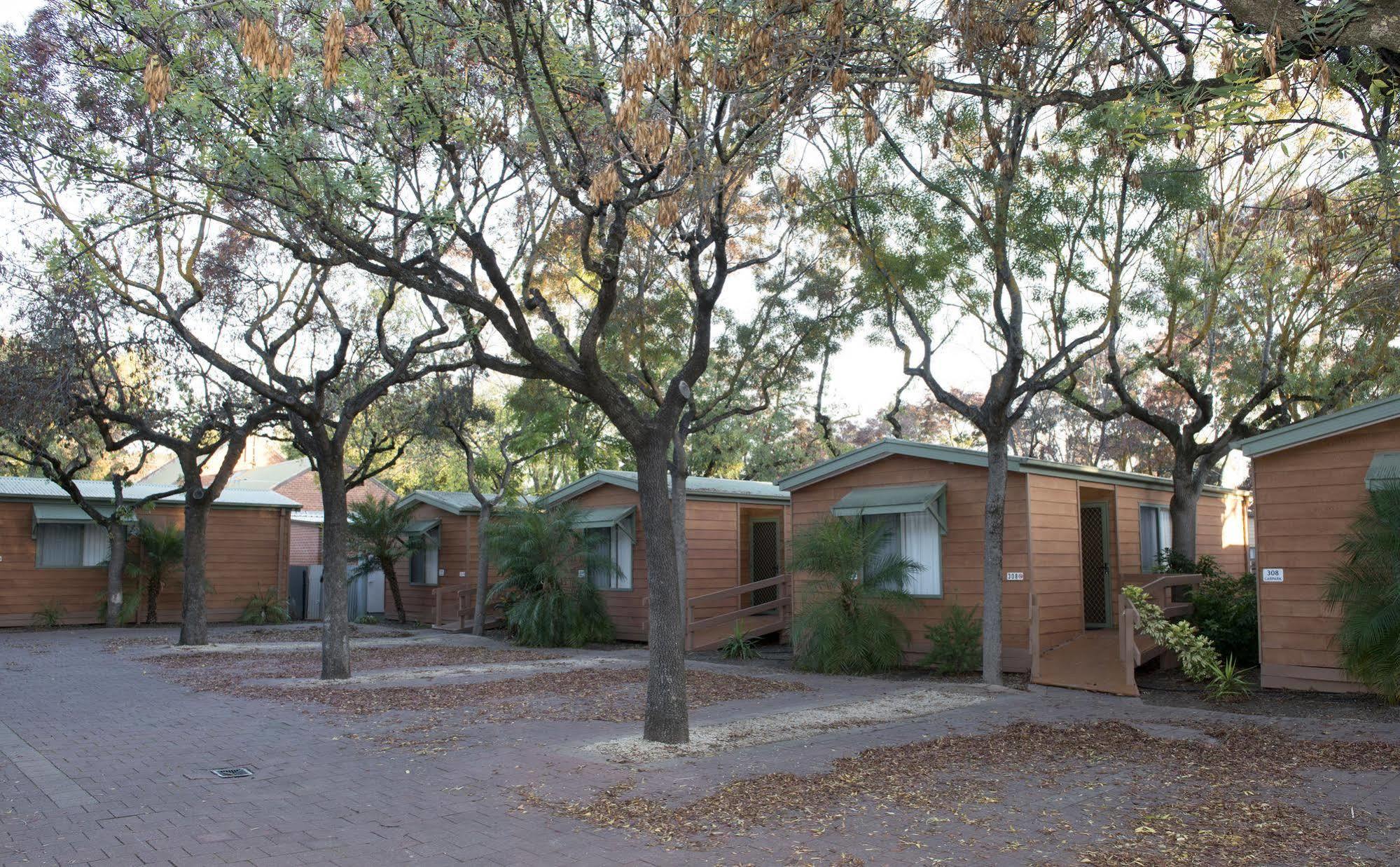 Adelaide Caravan Park - Aspen Holiday Parks Esterno foto