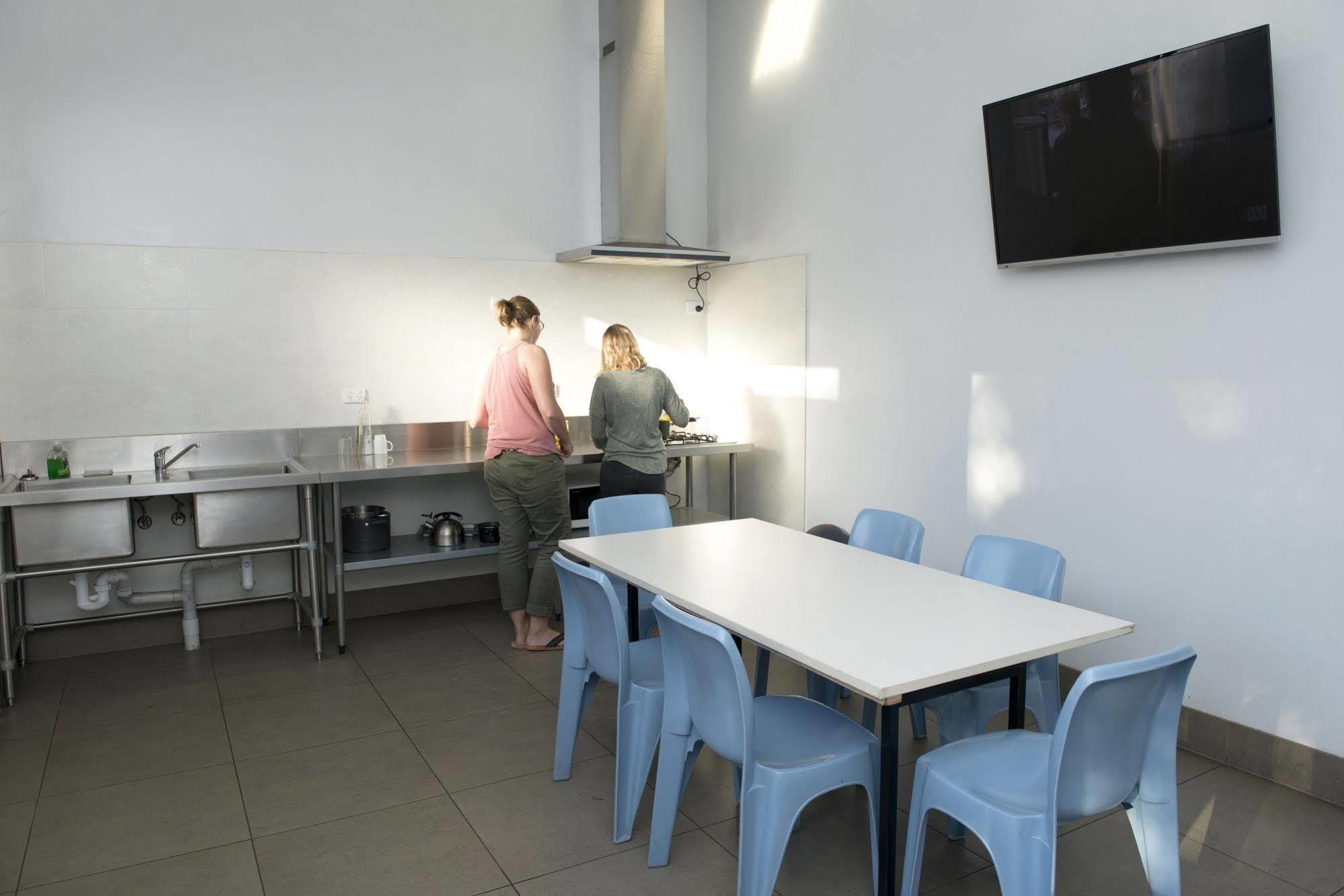 Adelaide Caravan Park - Aspen Holiday Parks Esterno foto